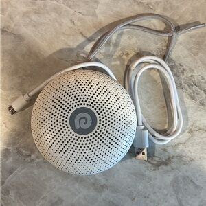 White Portable USB Speaker